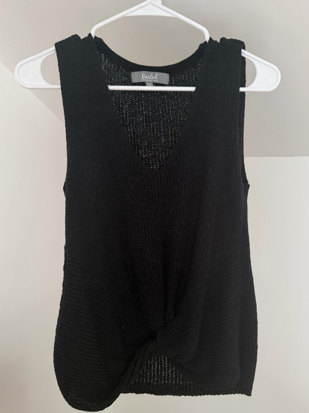 Marbled Black V-Neck Twist Hem Knit Tank